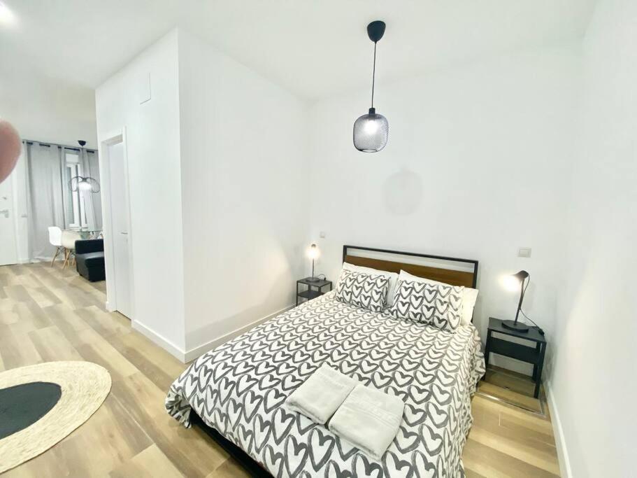 Madrid Rio Amparo Usera ภายนอก รูปภาพ