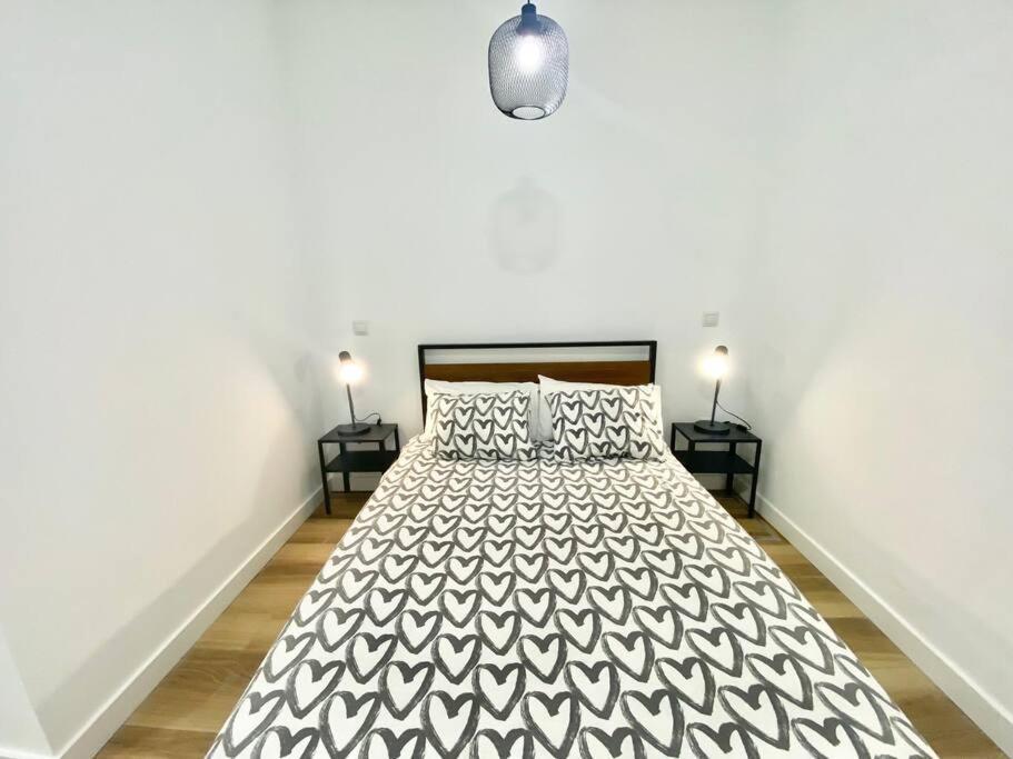 Madrid Rio Amparo Usera ภายนอก รูปภาพ