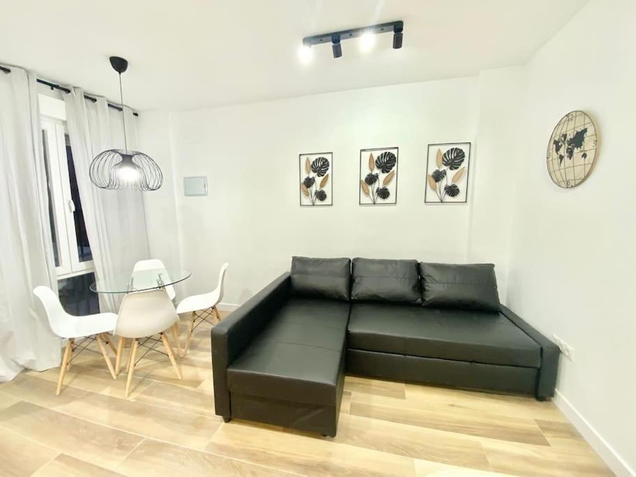 Madrid Rio Amparo Usera ภายนอก รูปภาพ
