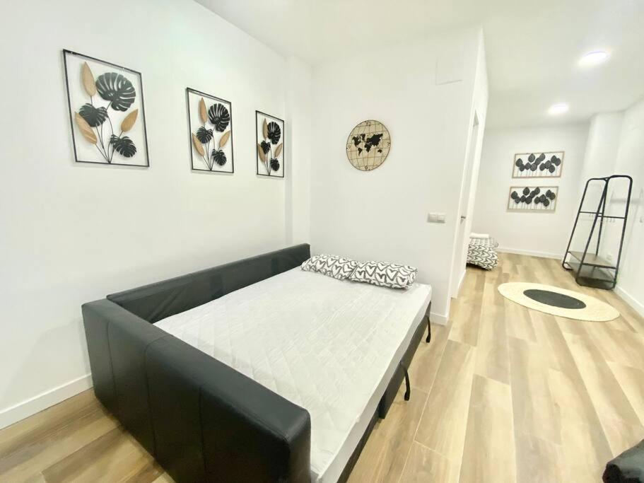 Madrid Rio Amparo Usera ภายนอก รูปภาพ